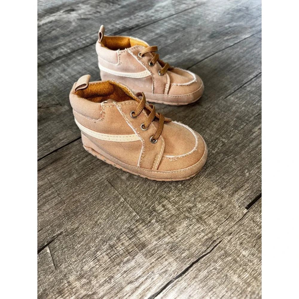 Infant Tan Canvas High Top Crib Shoes Soft Sole Pre-Walker Size 3